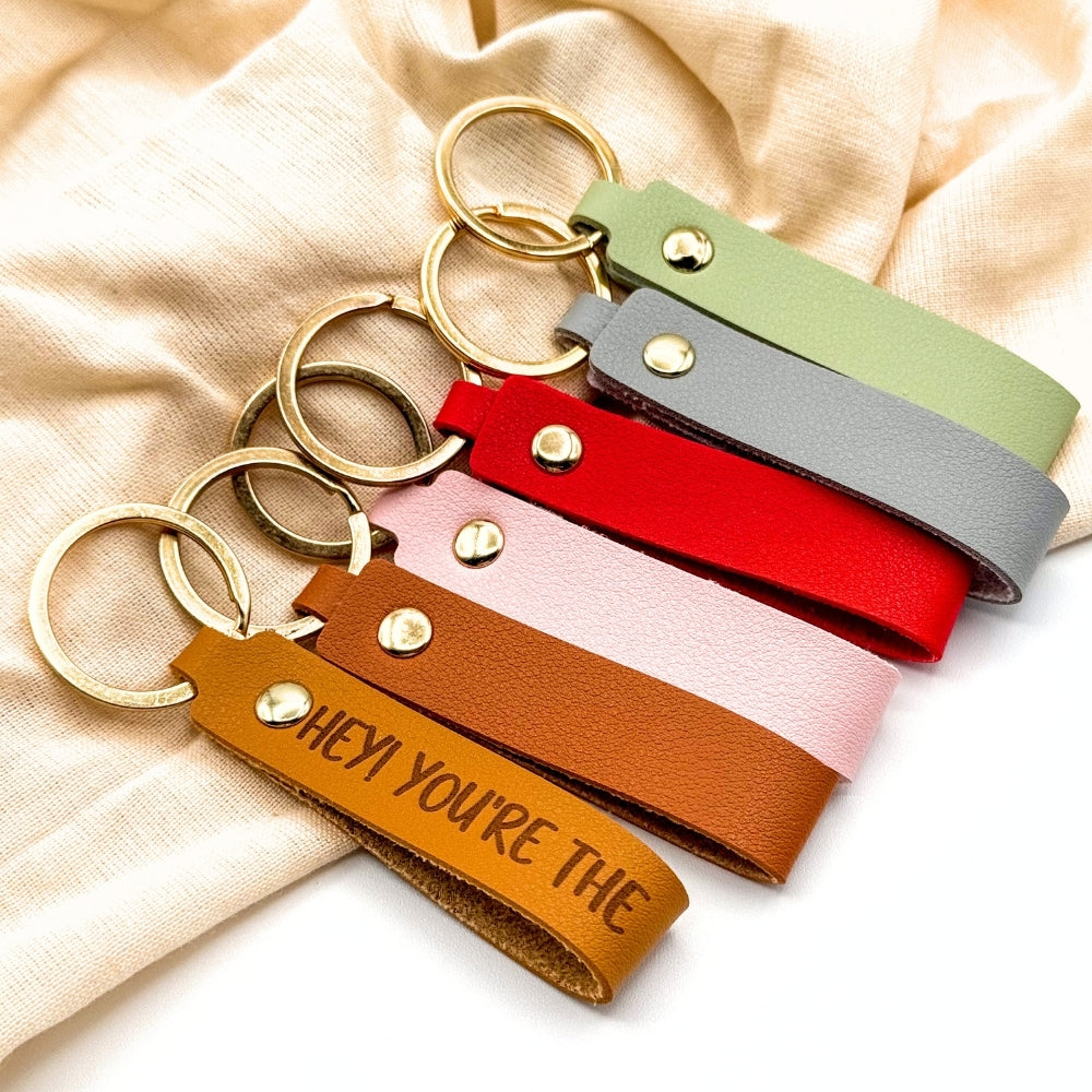 Trendy Personalized Leather Keychain with Custom Name – Cute Car Keychain for Keys, Red Keychain Accessories & Leather Wristlet – Custom Name Tag Keychain Aesthetic, Perfect for Special Day