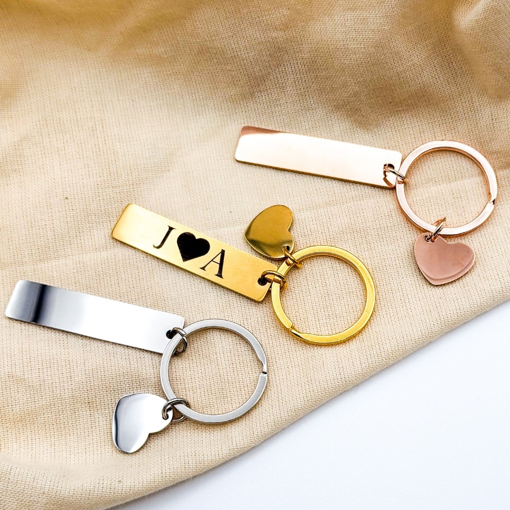 Personalized Couple Keychains with Custom Engraving - Heart and Bar Design - Matching Key Rings for Him and Her - Available in Gold, Silver, and Rose Gold - Perfect for Anniversary, Valentine’s Day, or Special Gifts